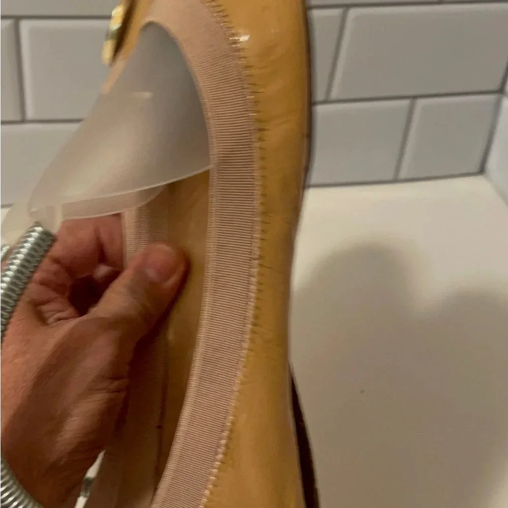 Tory burch tan color patent letter flat shoes